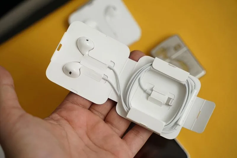 Tai nghe chân lightning